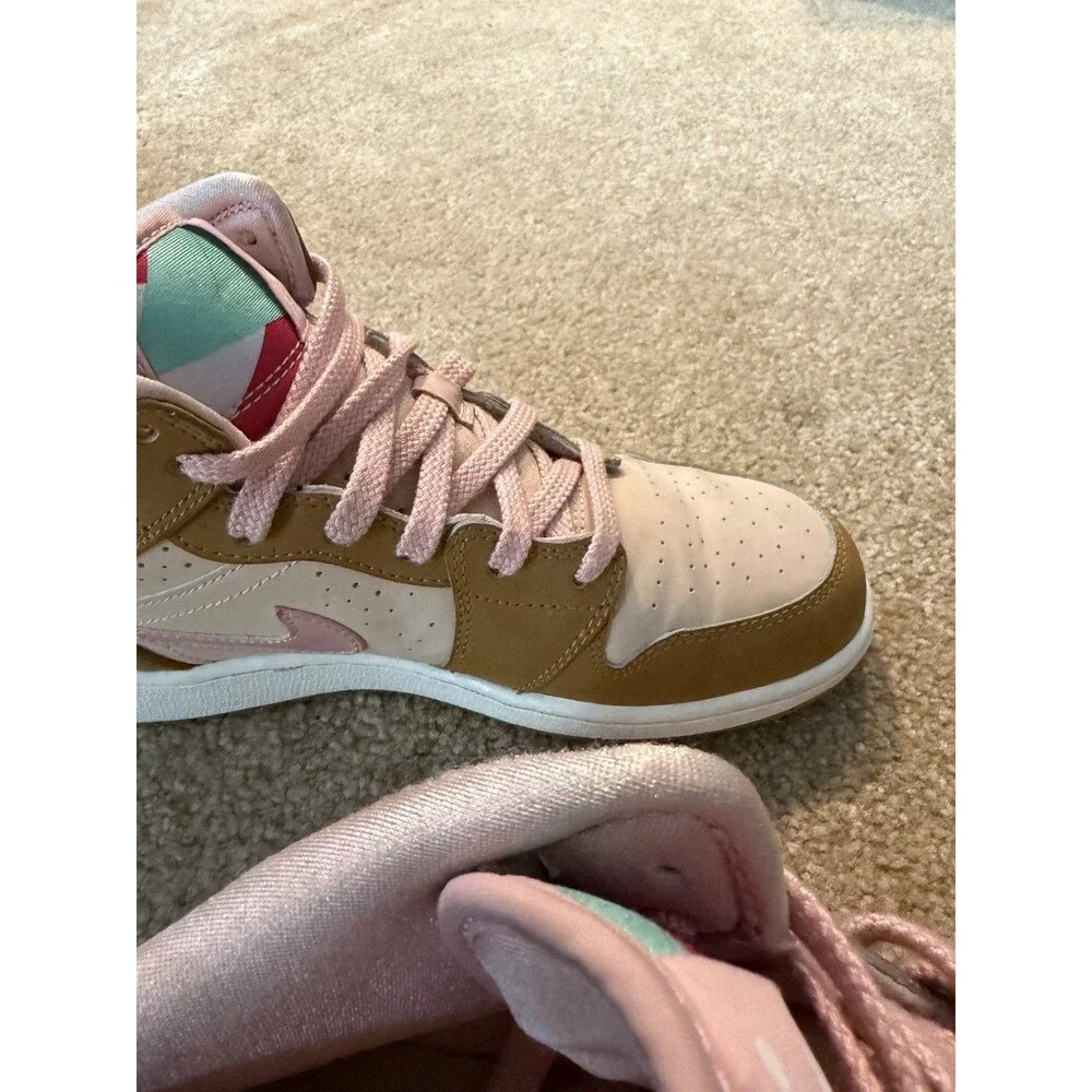 Grade School Jordan 1 Mid Retro Bunny Style Code 724072-730 Size 5.5Y No Box